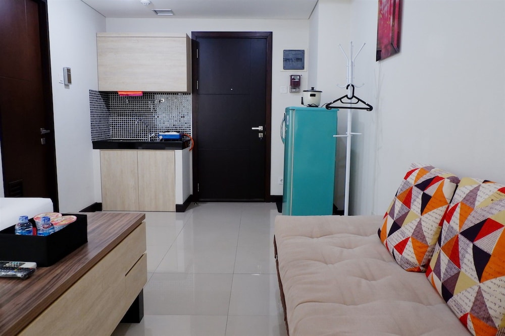 Close to Pool Studio Apartment Sky Terrace at Daan Mogot Baru, ジャカルタ - 14