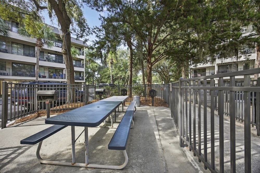 South End - 180 Sea Side Villas 1 Bedroom Condo