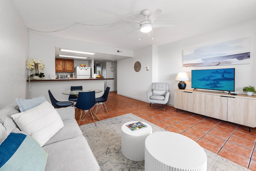 Big Island White Sands Village 202 2 Bedroom Condo