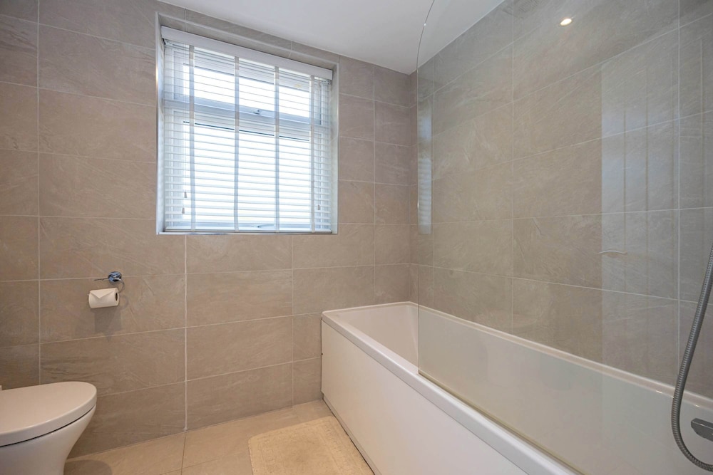 Cosy Apartment in the Heart of Sale