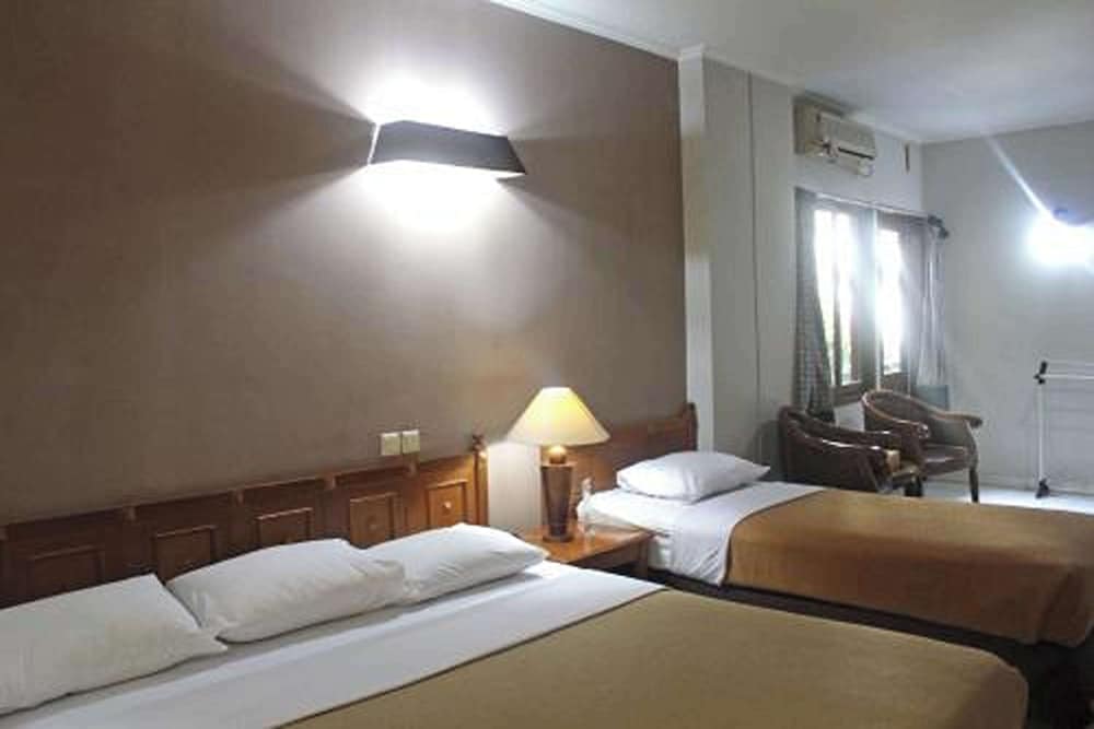 OYO 94841 Alodia Homestay Family