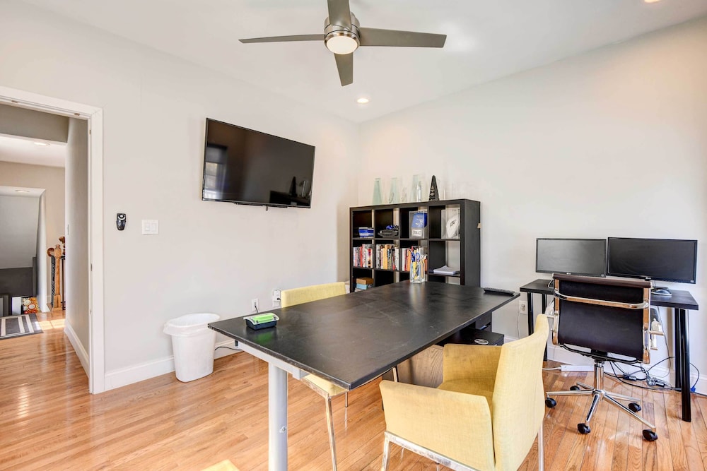 Updated Baltimore Home 8 Mi to Downtown! - Property Image 10