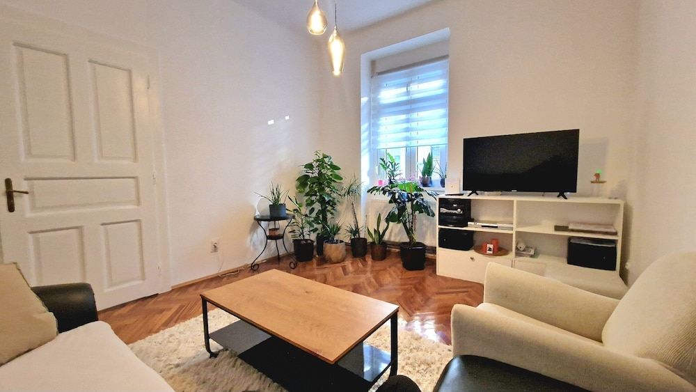 Charming 50m2 Apartment in Zagreb City Center