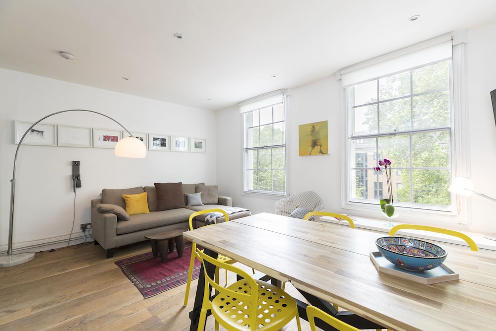 JOIVY Smart 3 bed Flat in Islington, Close to Angel Tube
