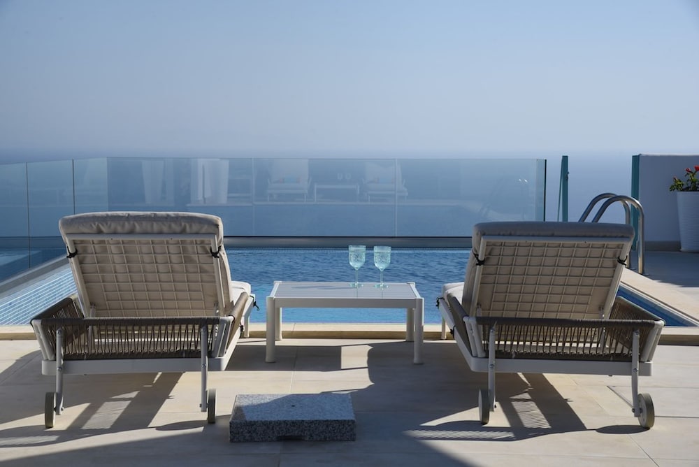 65 Stairs to Heaven Private Pool