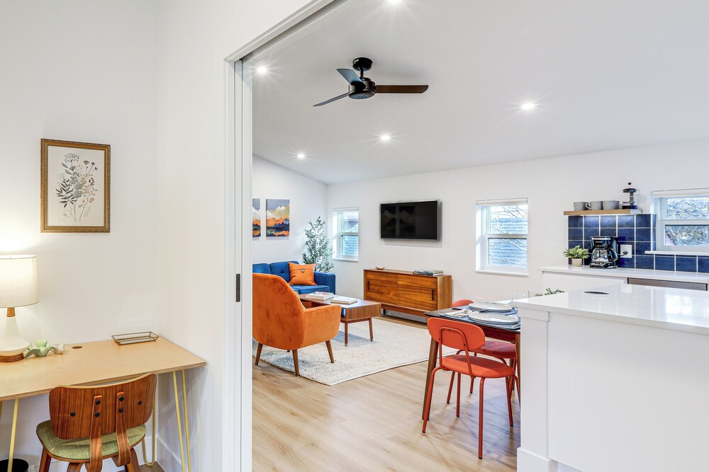 < 1 Block to City Park: New-build Apt in Denver!