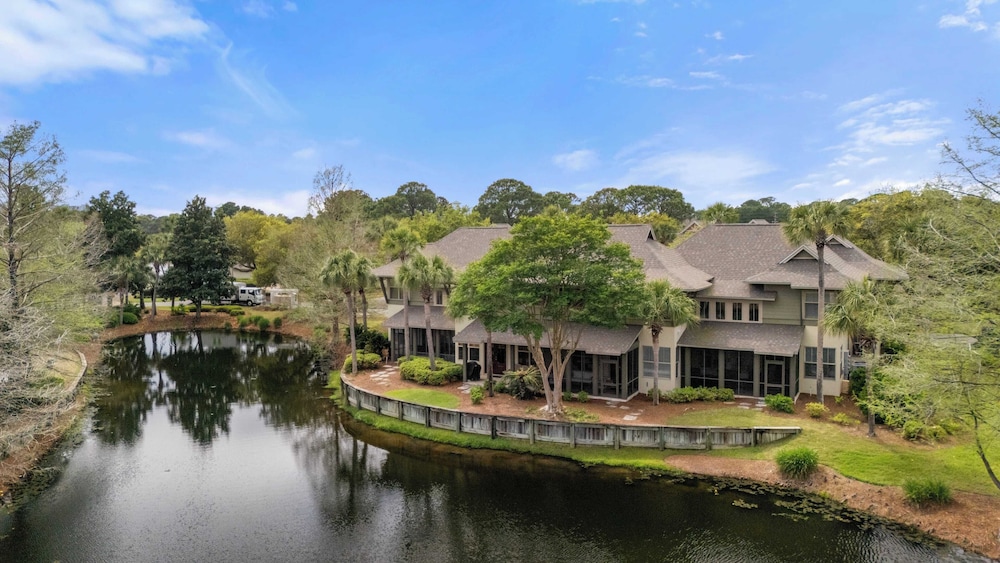 Serene Pondfront Stay w/ View, Pool Access, & Walk to Baytowne Wharf