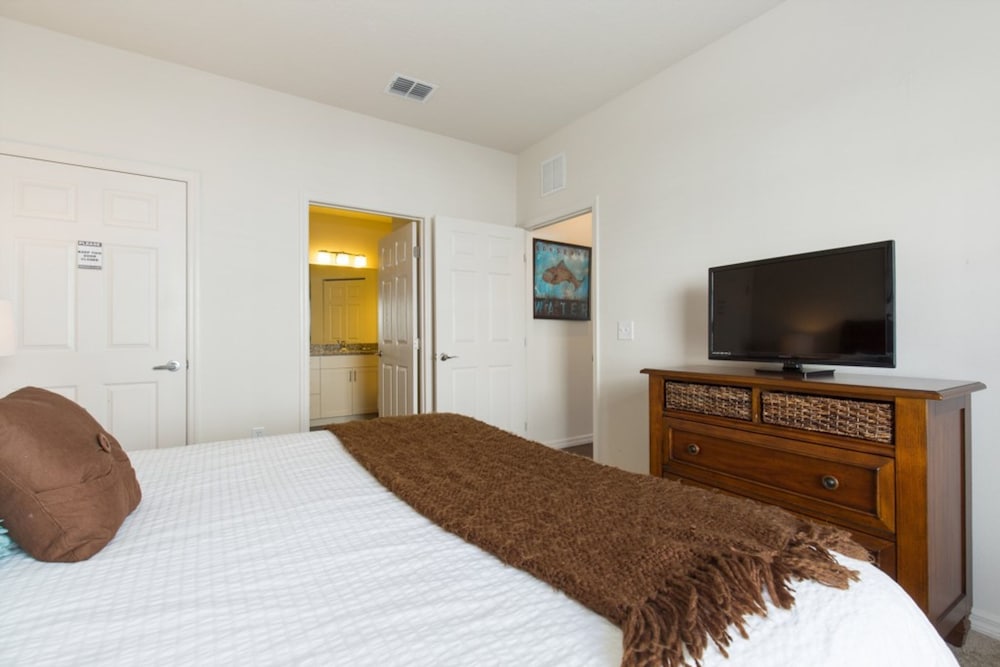 Lucaya Village 5374 - Image 3