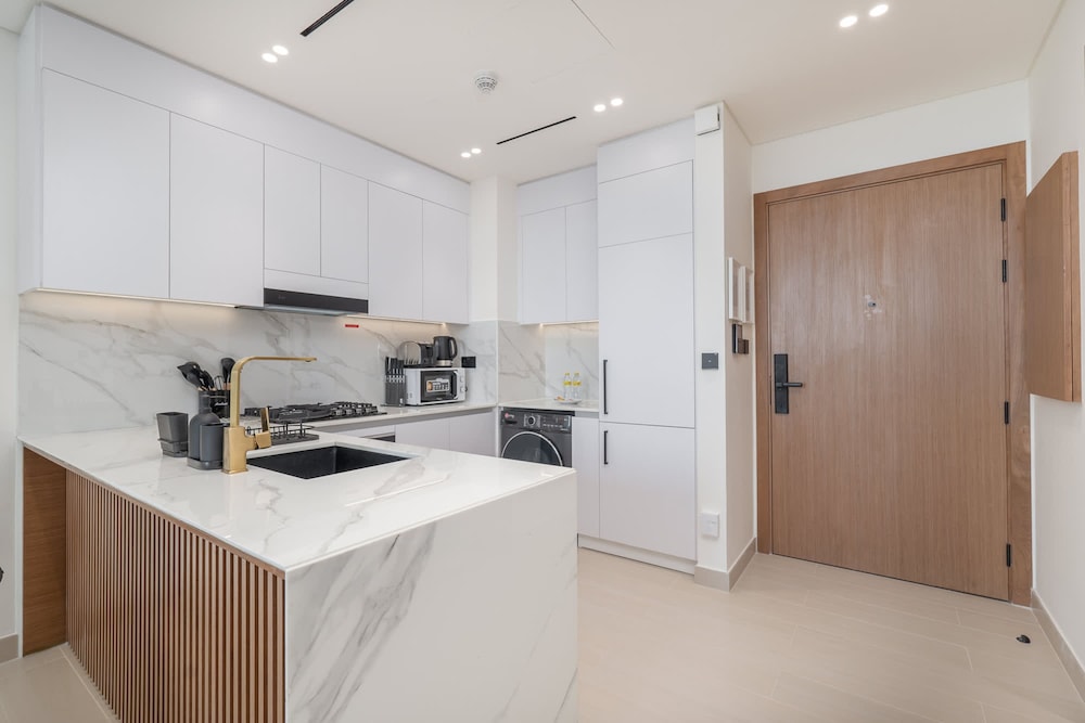 Ravishing 1 Bedroom in Binghatti Amber