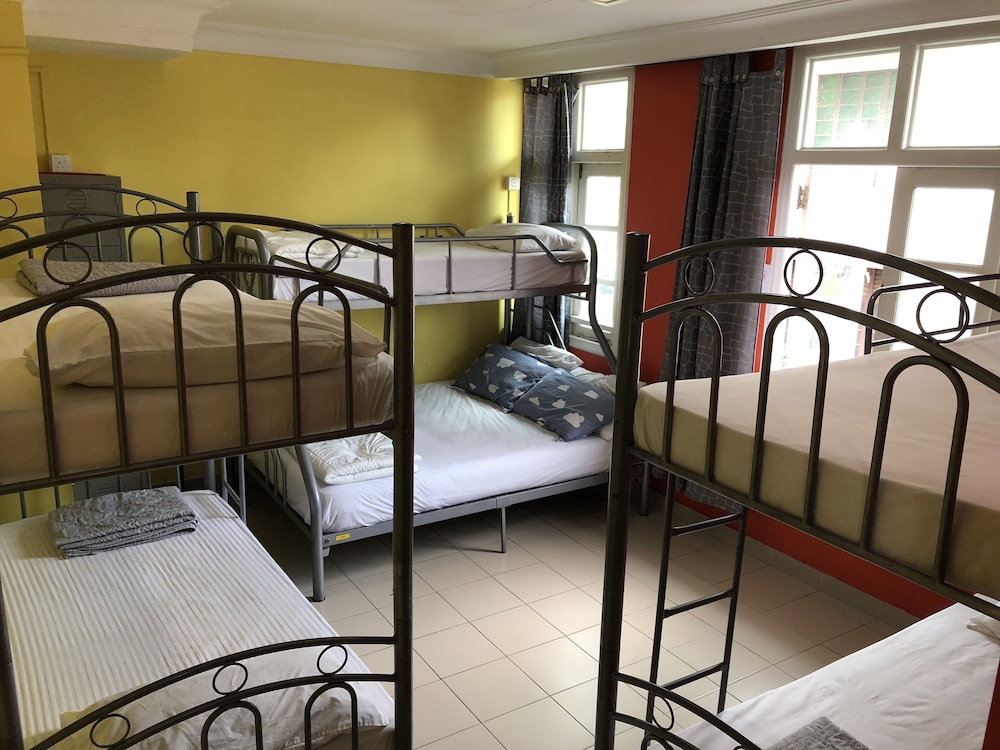 Snooze Inn Dickson Road - Hostel