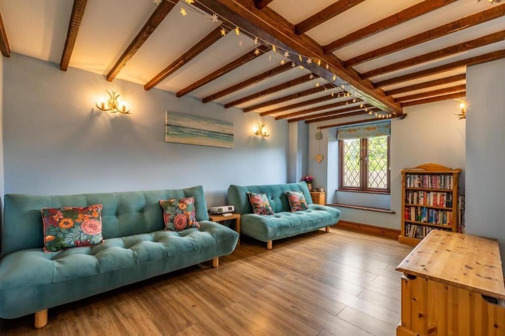 Norfolk - Cottage - Stay 8 - Pet Friendly - Garden