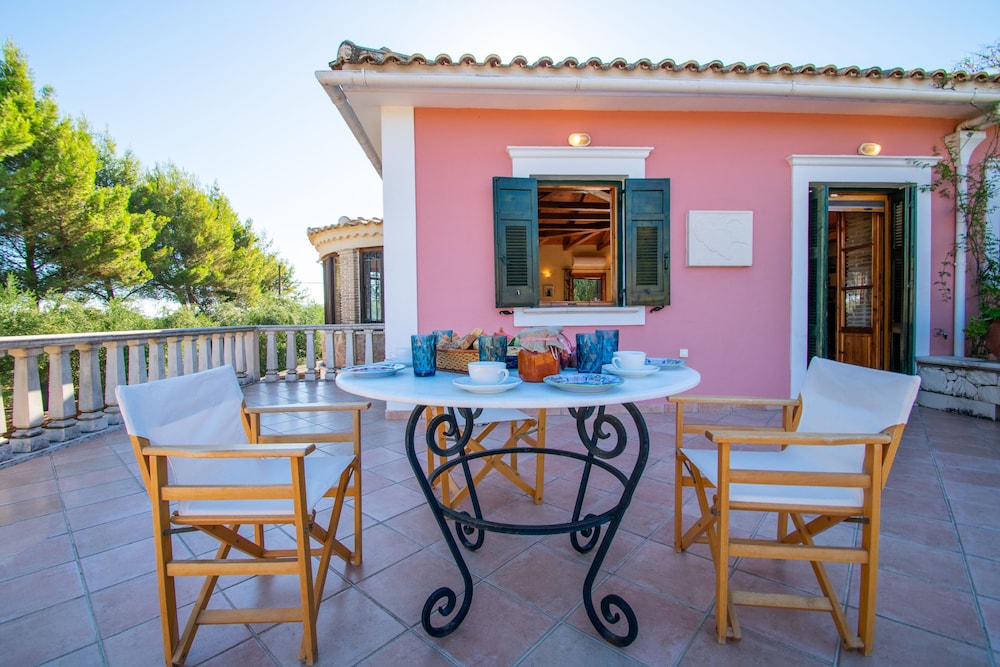 Doliva Estate