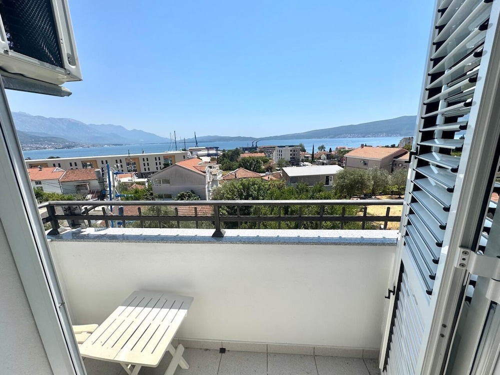 Apartments Janda Bijela