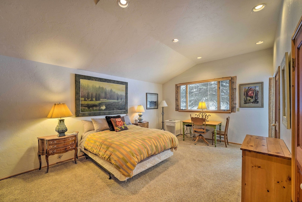 Ketchum Vacations - Life on Easy Street w/ Hot Tub: 7 Mi to Dwtn! - Property Image 2