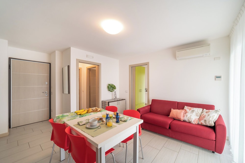 2 - Super Villaggio Planetarium Resort 2 Bedroom Apartment Sleeps 6