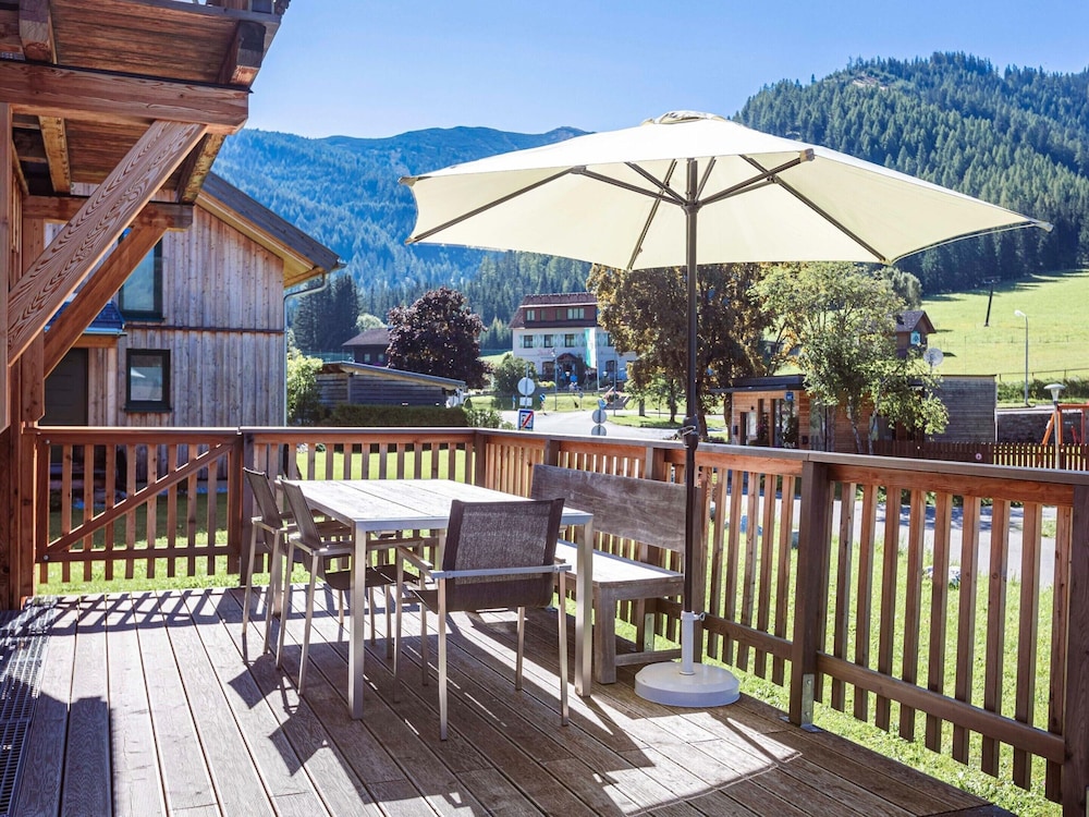 Amazing Chalet With Outdoor Whirlpool
