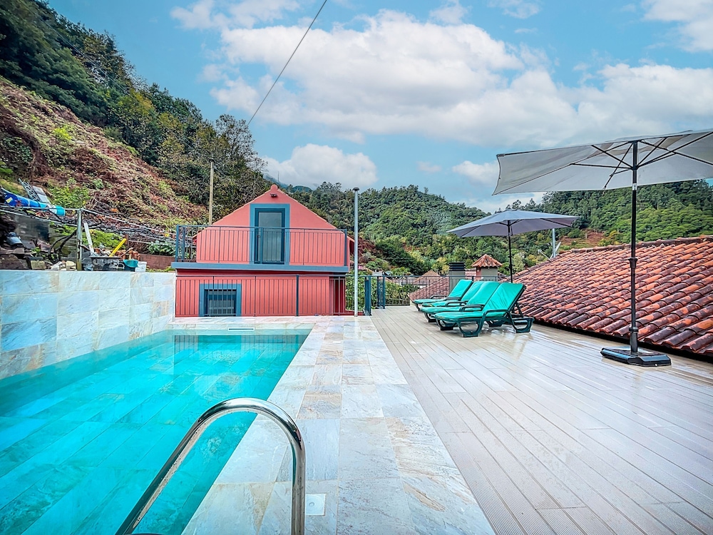 Avo Maria House 2 by Atlantic Holiday