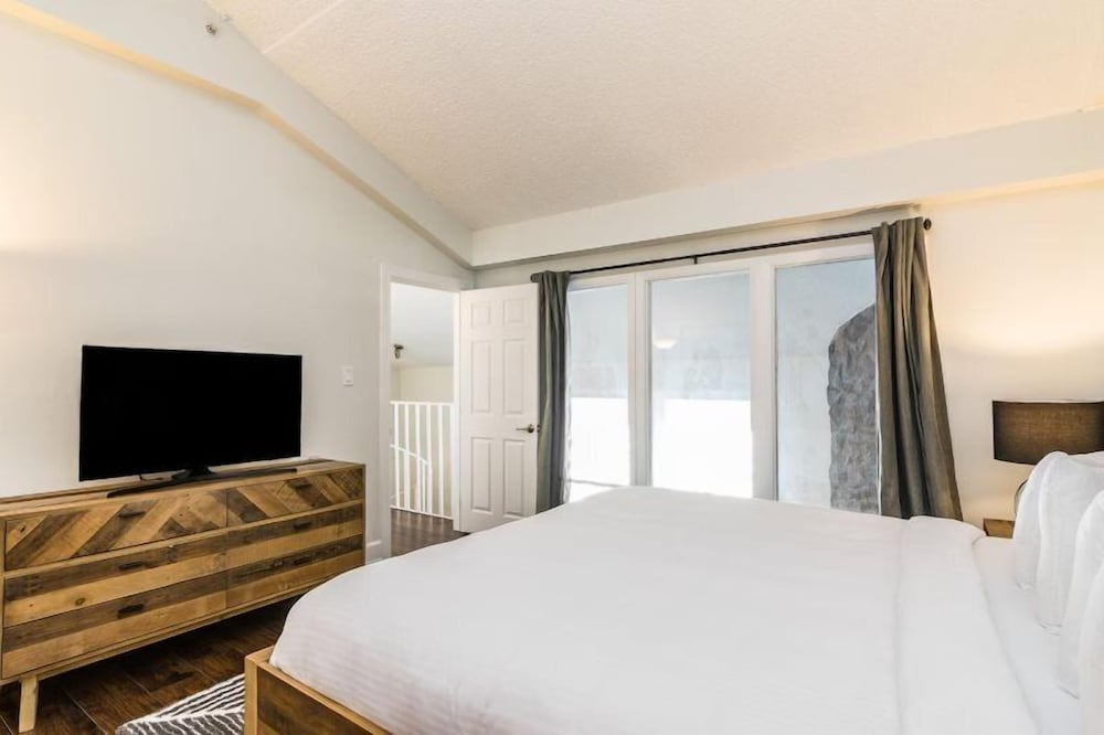 Convenient 2BR Condo Near Lionshead Village With Resort Amenities