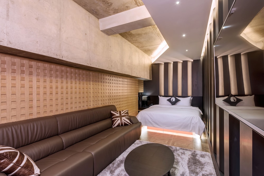 Hotel The Designers Kondae 11