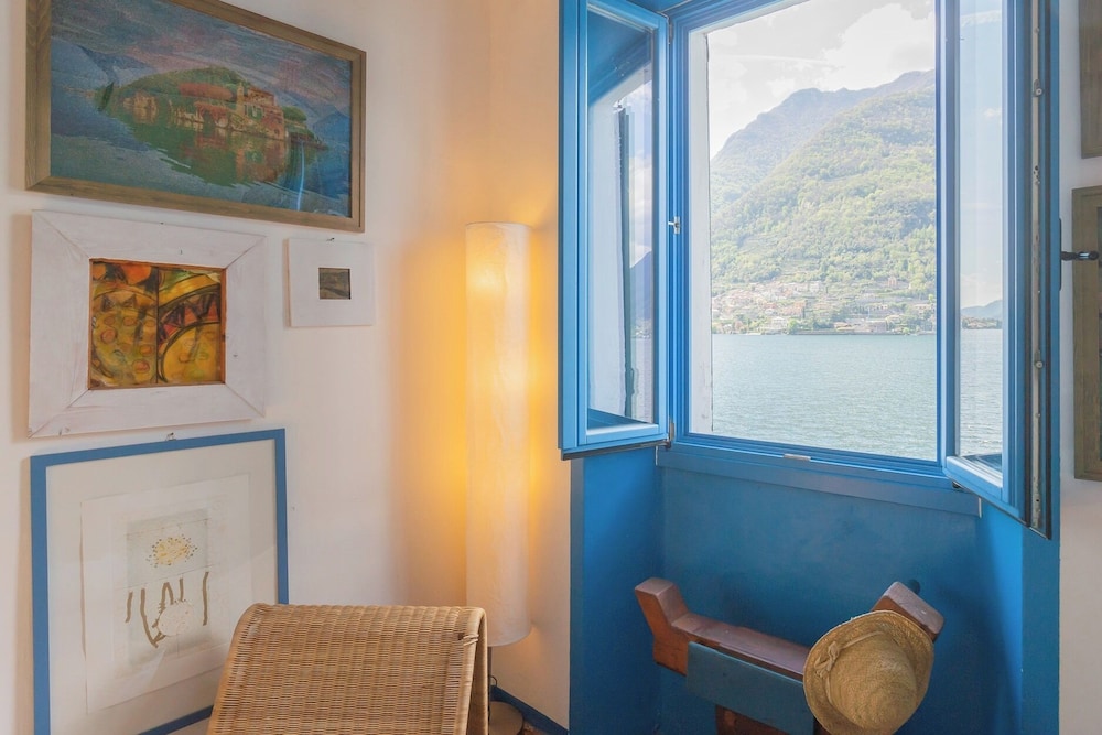 Deriva Apartment on Careno's Beach by Rent all Como