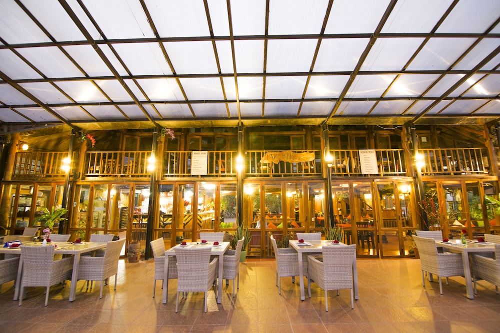 Phong Nha Lake House