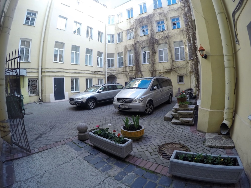 Milne Appartments