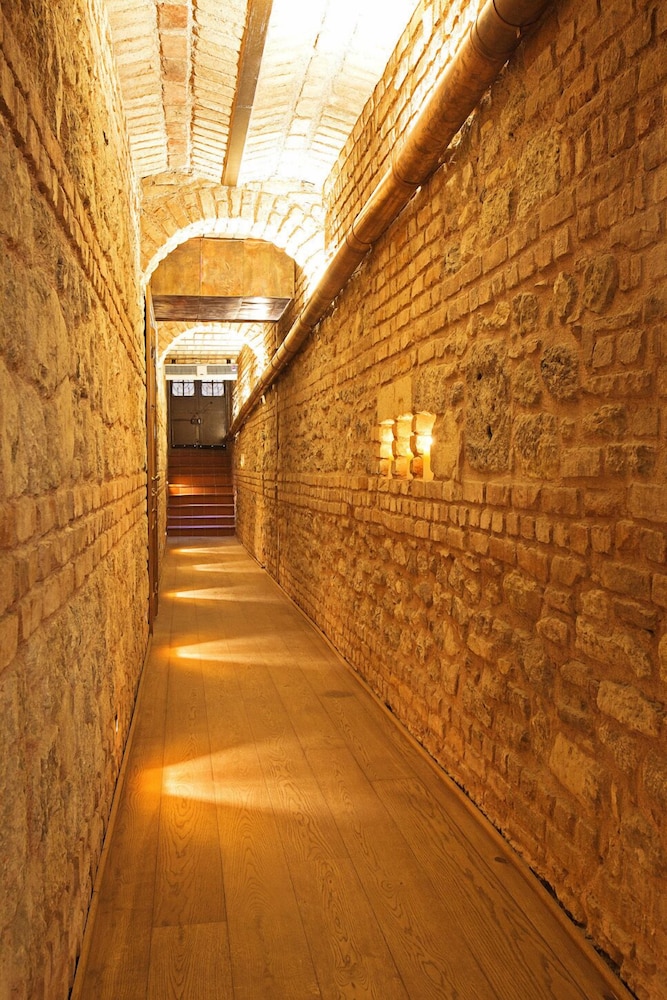 Celine Otel - Image 40