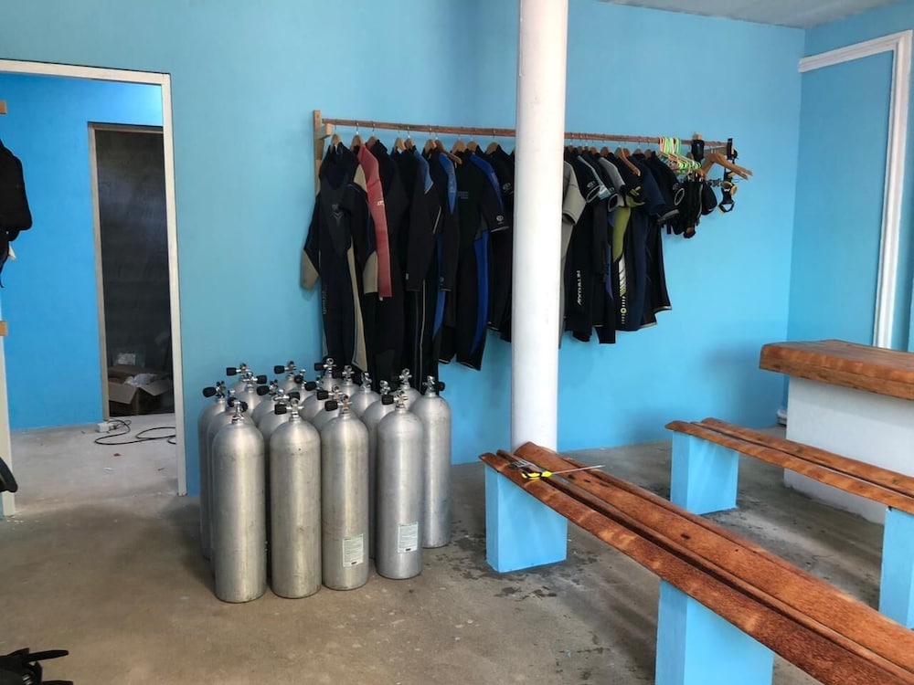 Dive and Sleep - All Inclusive Diving Guesthouse - 3 Dives per day