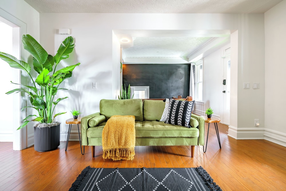 Jungle House Boutique Suites – Short North & Convention Center