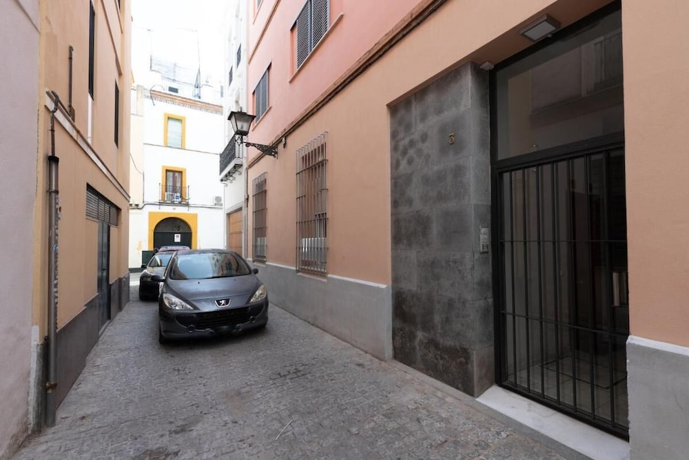 Charming Apartment in El Arenal, Sevilla's Heart