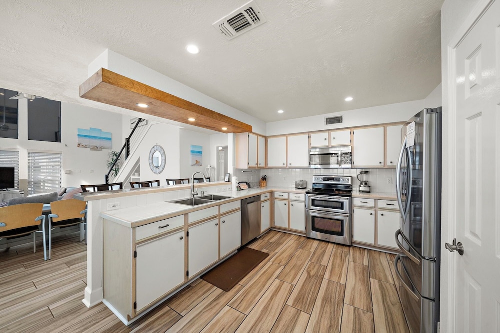 Ocean View by Ryson Vacation Rentals