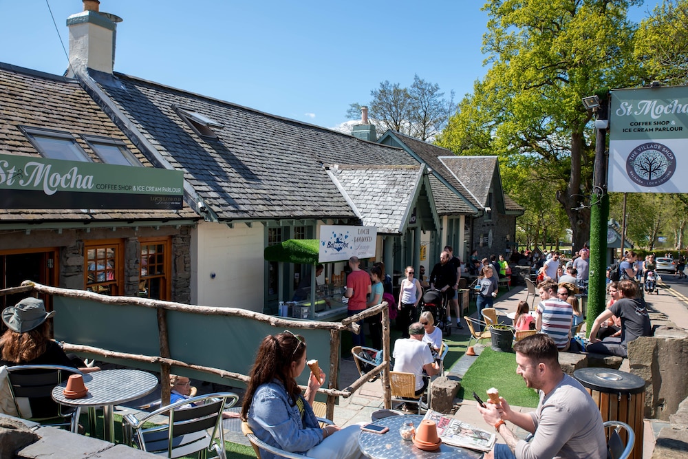 The Oak Tree Inn