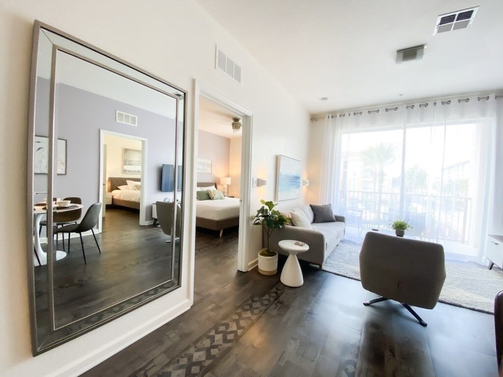 Fountain View. New! 3 Bedroom Condo by RedAwning