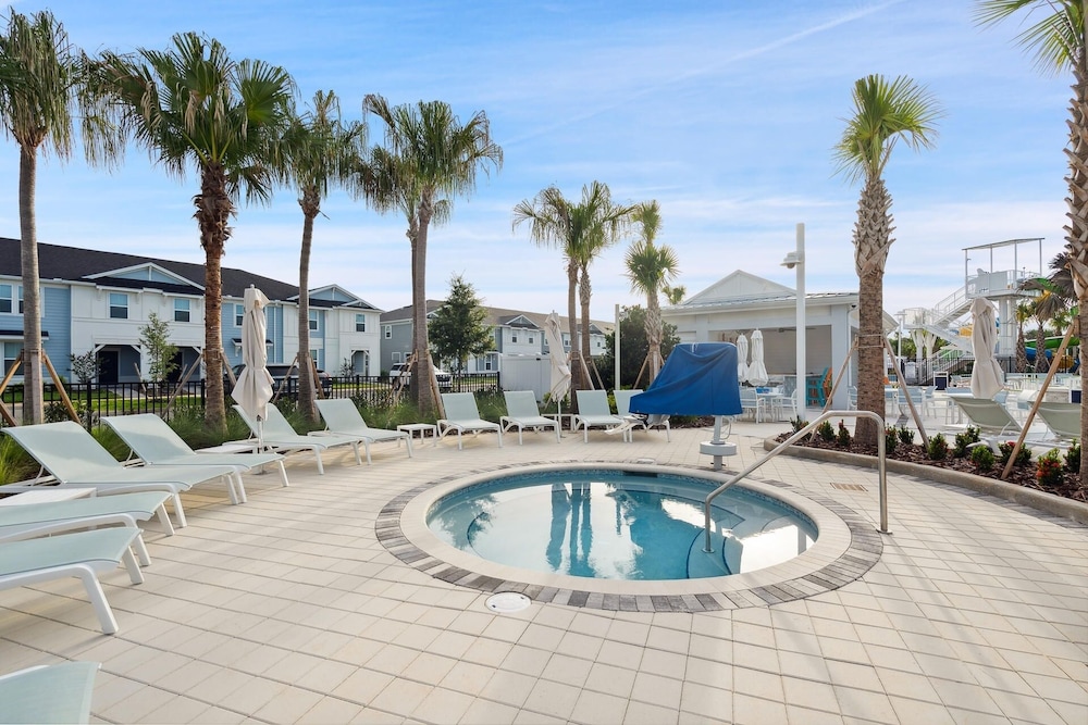 Windsor Cay Resort 5 Bedroom Townhome with Pool 5 Townhouse