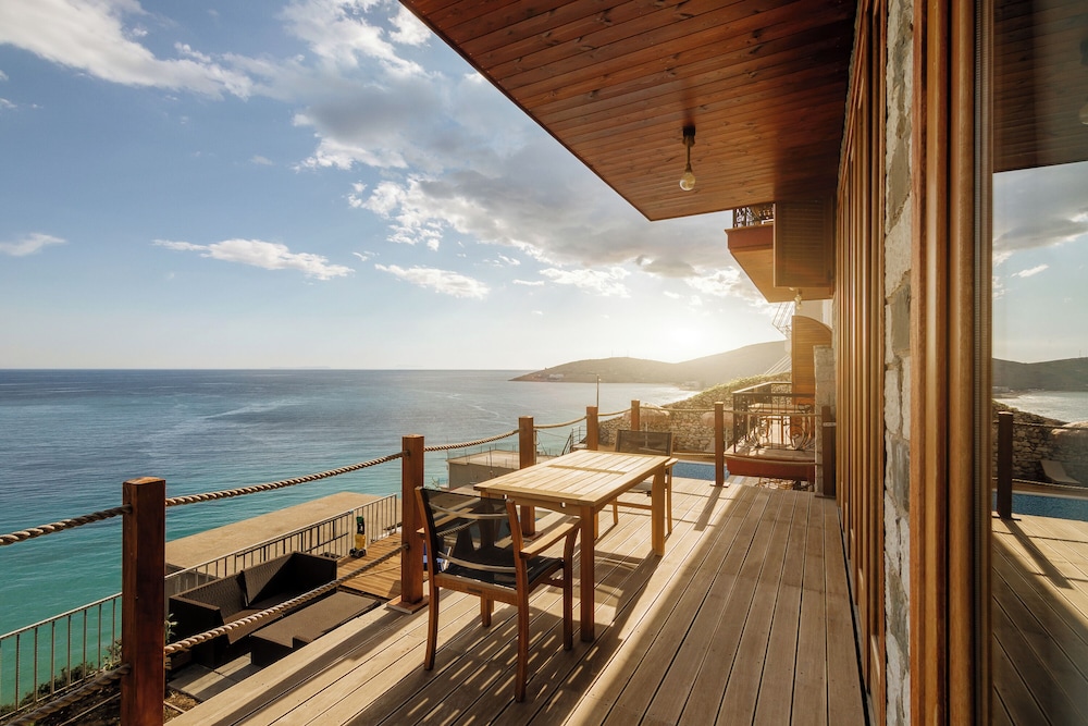 Kshira Oasis - Luxury 7-Bedroom Vila