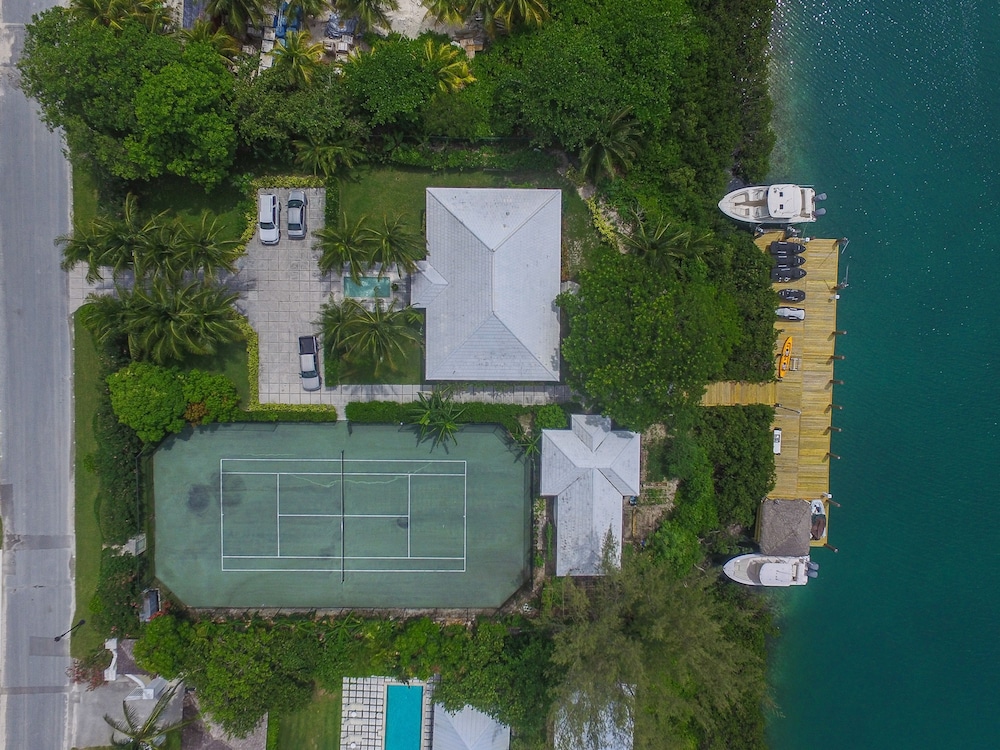 Villa B by the Sea in Nassau