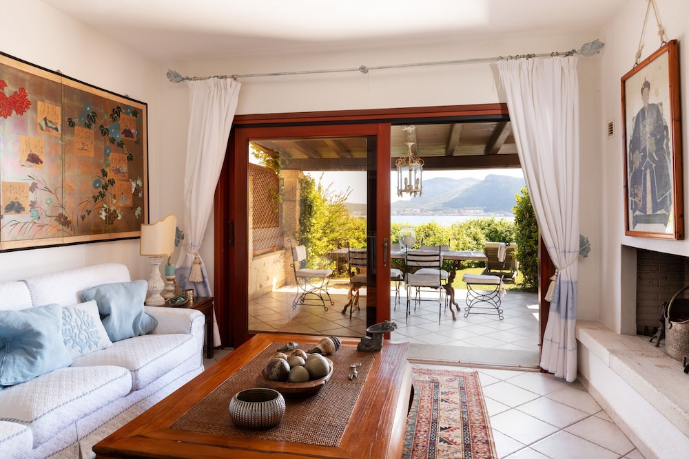 Casa Acqua e Pietra by Wonderful Italy