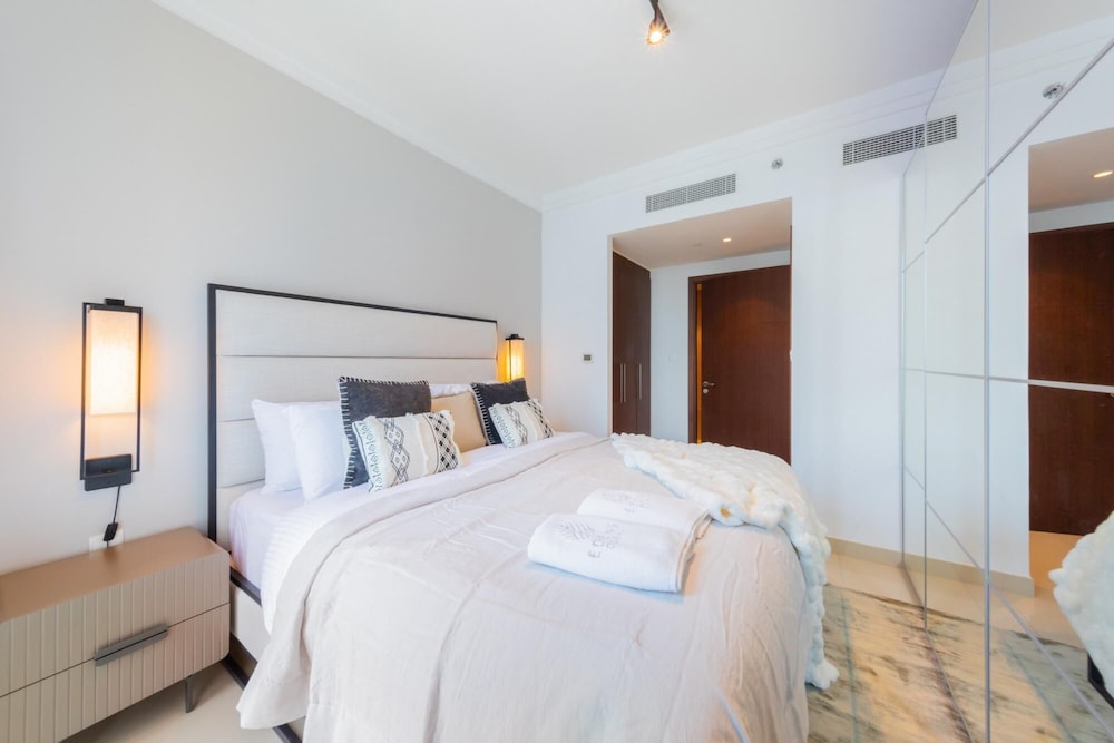 DXB - Boulevard Point - 2506 - DT