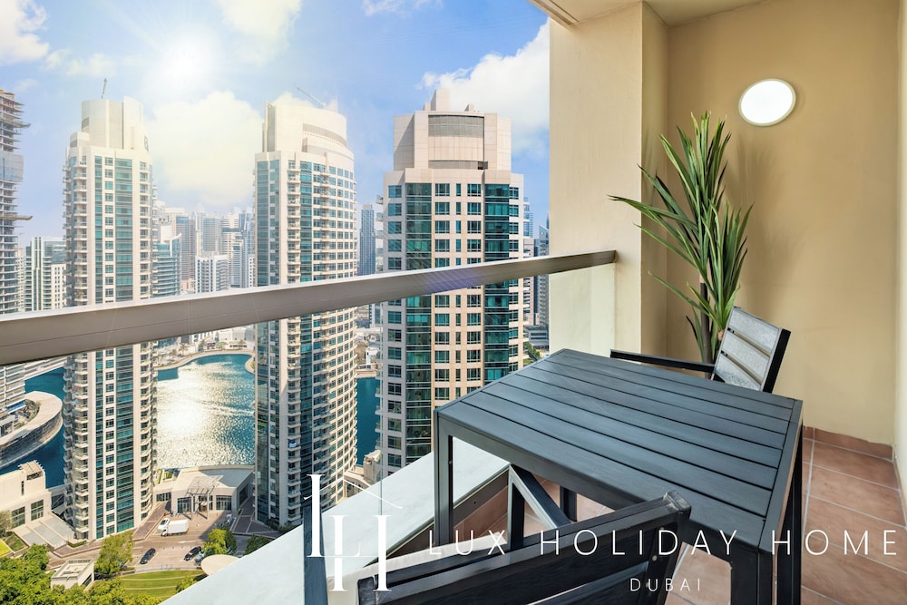 LUX The JBR Central Suite