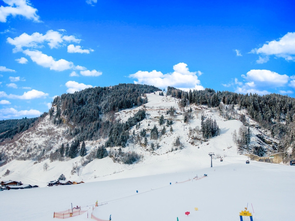 Beautiful Apartment With 2 Bathrooms, on ski Slope