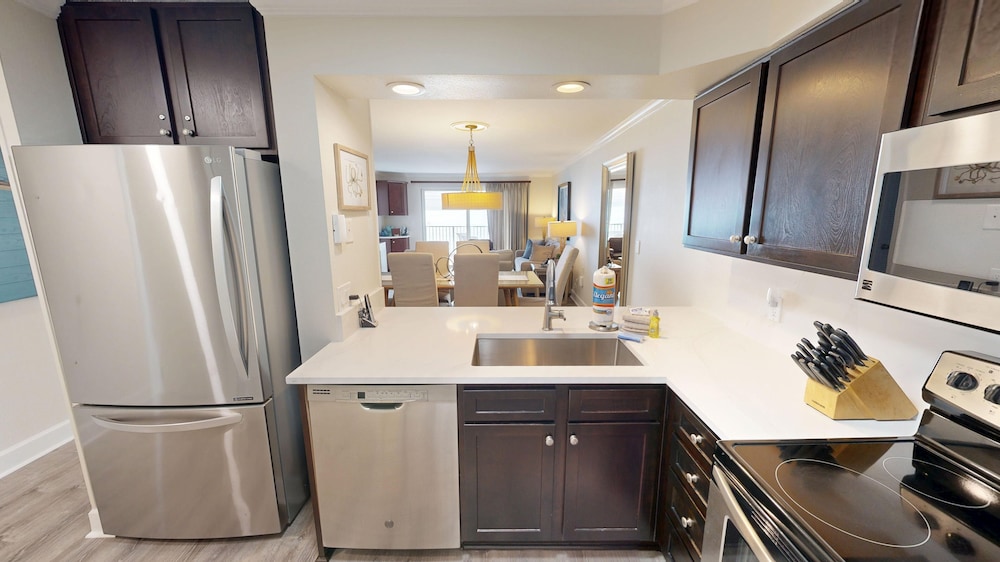 Islander 603 2 Bedroom Condo