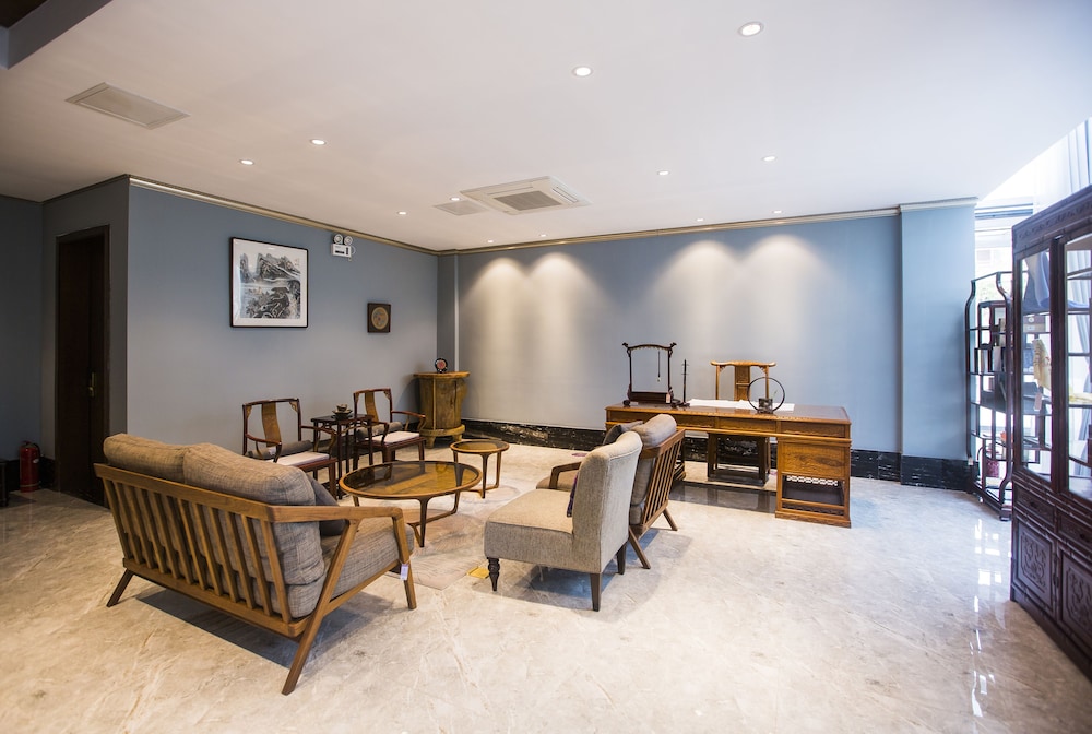 Qiancuihang Art Hotel view 2