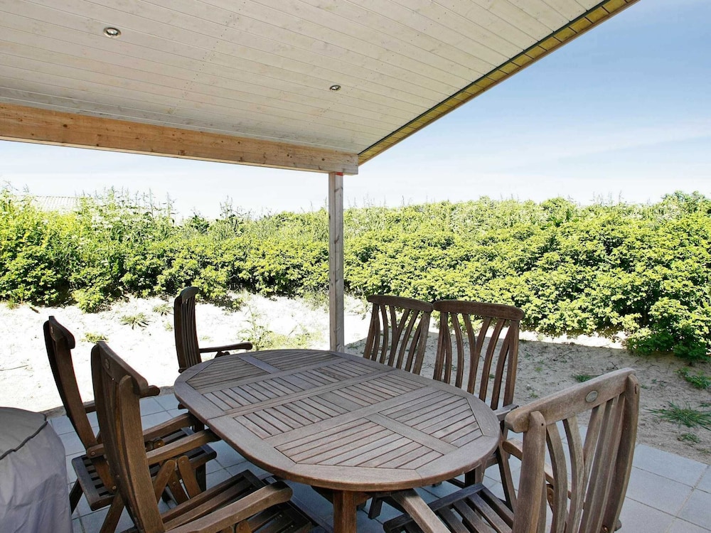 6 Person Holiday Home in Lokken-by Traum