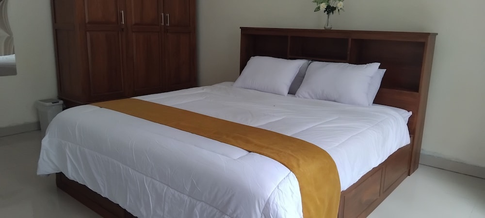 Amini Guest House