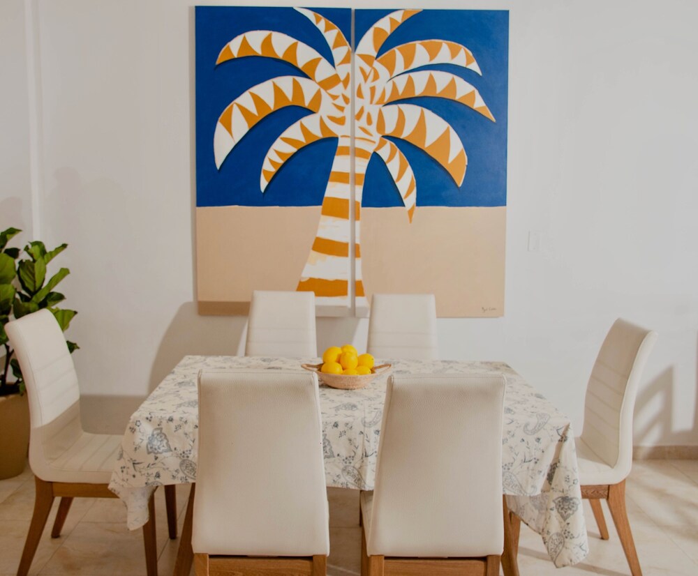 2BR APARTMENT IN THE WALLED CITY