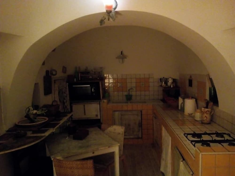 Photo 33