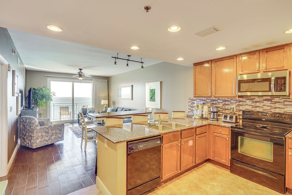 Beachfront Panama City Condo: Walk to Pier Park!