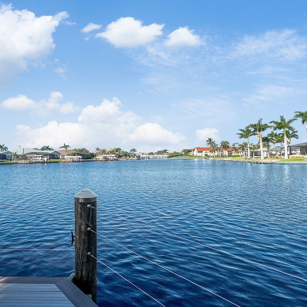 Rosegarden - Pool Spa and Perfect Water View