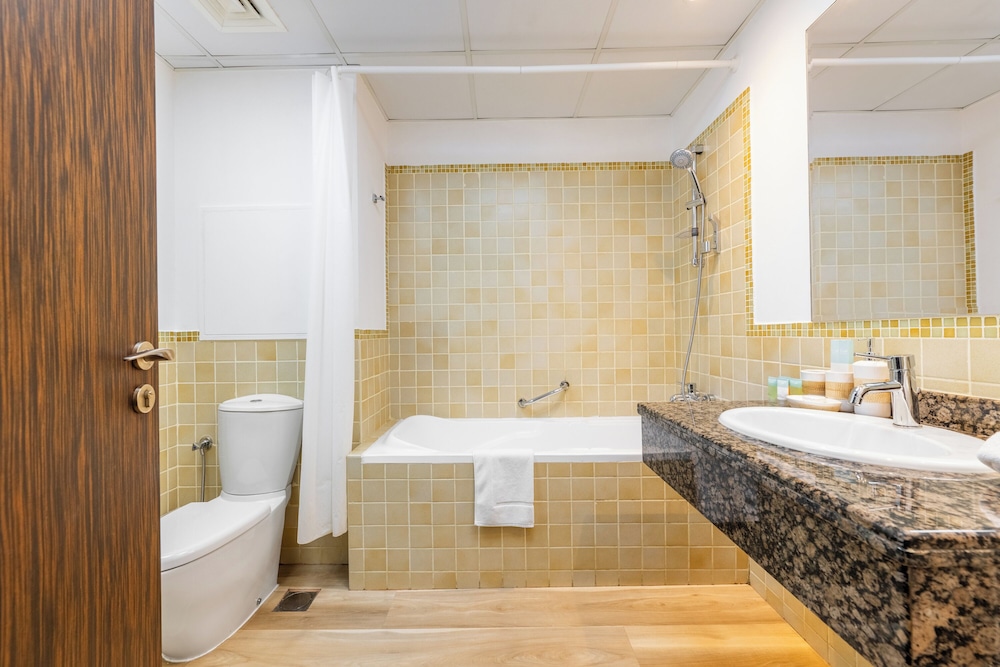 Luxe Marina View Retreat - 2BDRM