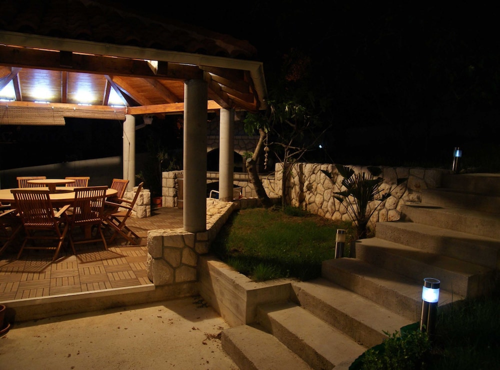 Seaside Escape Selce Apartments